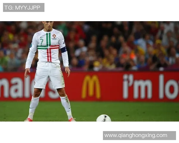 《足球明星人教：探索英语课堂中的全球体育偶像与文化影响》