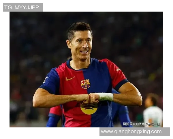 世界排名第二足球巨星的荣耀与挑战:从赛场到未来的无限可能 世界排名第二足球巨星的荣耀与挑战:从赛场到未来的无限可能